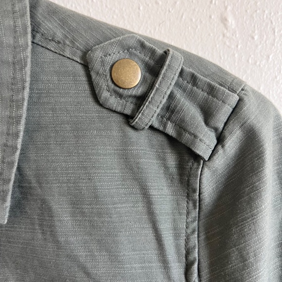 Francesca’s Miami Utility Jacket with Ruffle Bottom - Picture 5 of 7